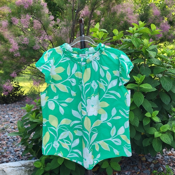 Adora Green Floral Cap Sleeve Blouse - Picture 1 of 7